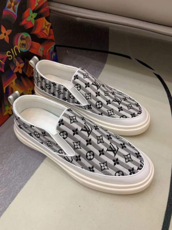Picture of Louis Vuitton Shoes _SKULVsz38-44mnf050616162